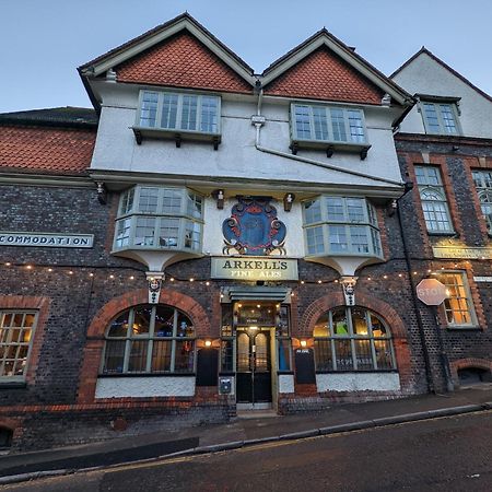 The Bear Marlborough Hotel Bagian luar foto