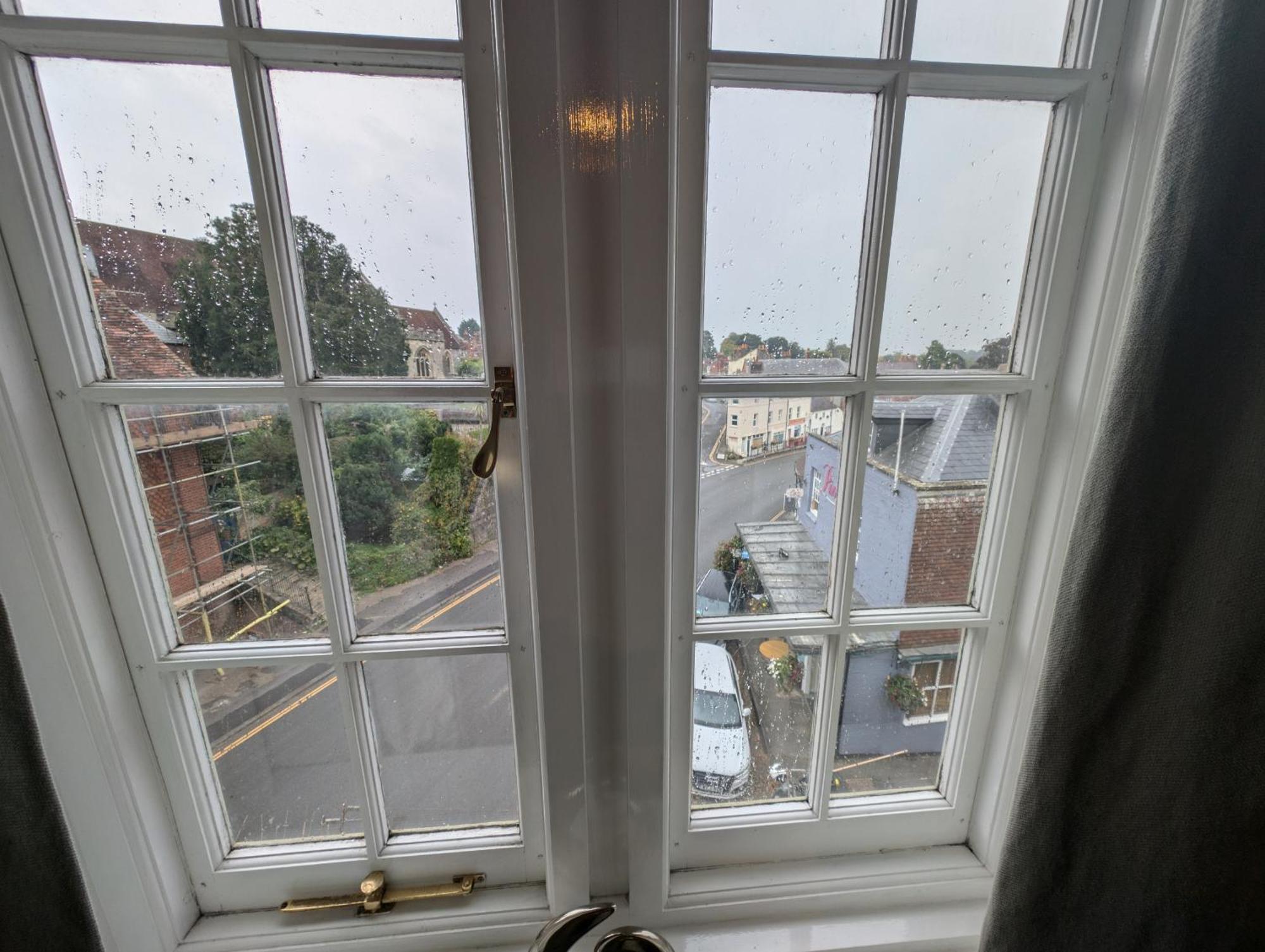 The Bear Marlborough Hotel Bagian luar foto